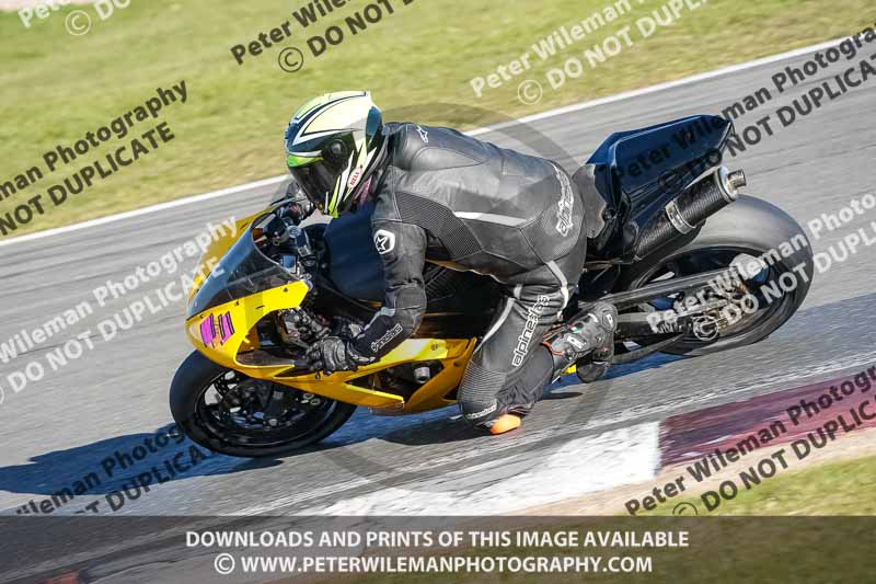 donington no limits trackday;donington park photographs;donington trackday photographs;no limits trackdays;peter wileman photography;trackday digital images;trackday photos